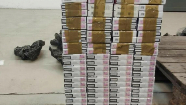 ZAPLENJENO 7.500 PAKLICA CIGARETA Uhapšena Novosađanka zbog šverca vrednog 2 miliona dinara