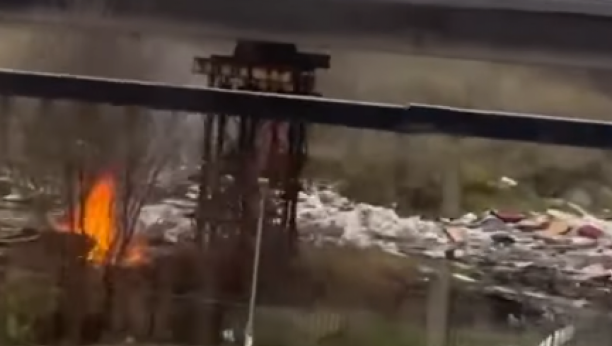 PLAMEN ZAHVATIO DEO DIVLJE DEPONIJE Požar ispod Pančevačkog mosta (FOTO)