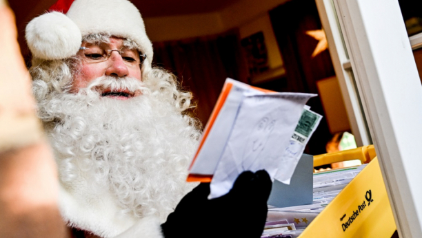 "HRANITE LI VI TO DETE?" Sergej (8) napisao pismo Deda Mrazu, pa napravio haos na društvenim mrežama (FOTO)