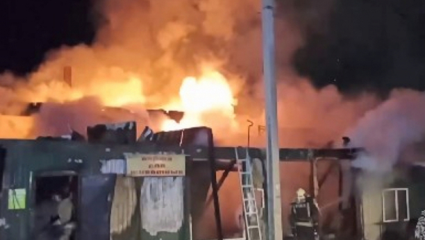 OGLASILO SE MINISTARSTVO ZA VANREDNE SITUACIJE Trinaest mrtvih u požaru u privatnom staračkom domu u Kemerovu (VIDEO)