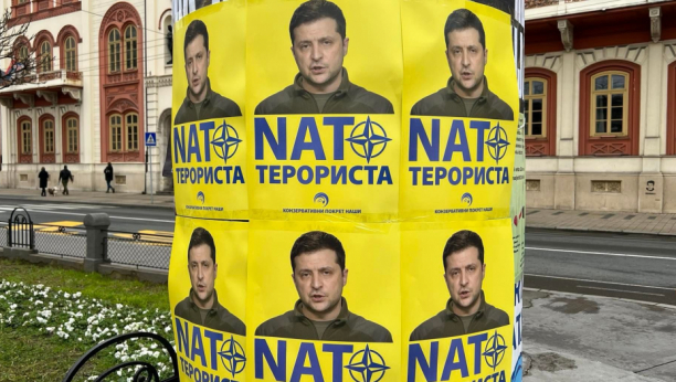 "ZELENSKI NATO TERORISTA" Centar Beograda izlepljen plakatima