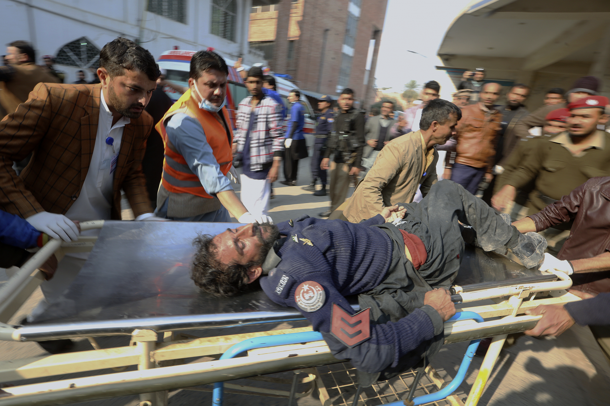 RASTE BROJ ŽRTAVA U PAKISTANU U džamiji bilo više od 300 ljudi