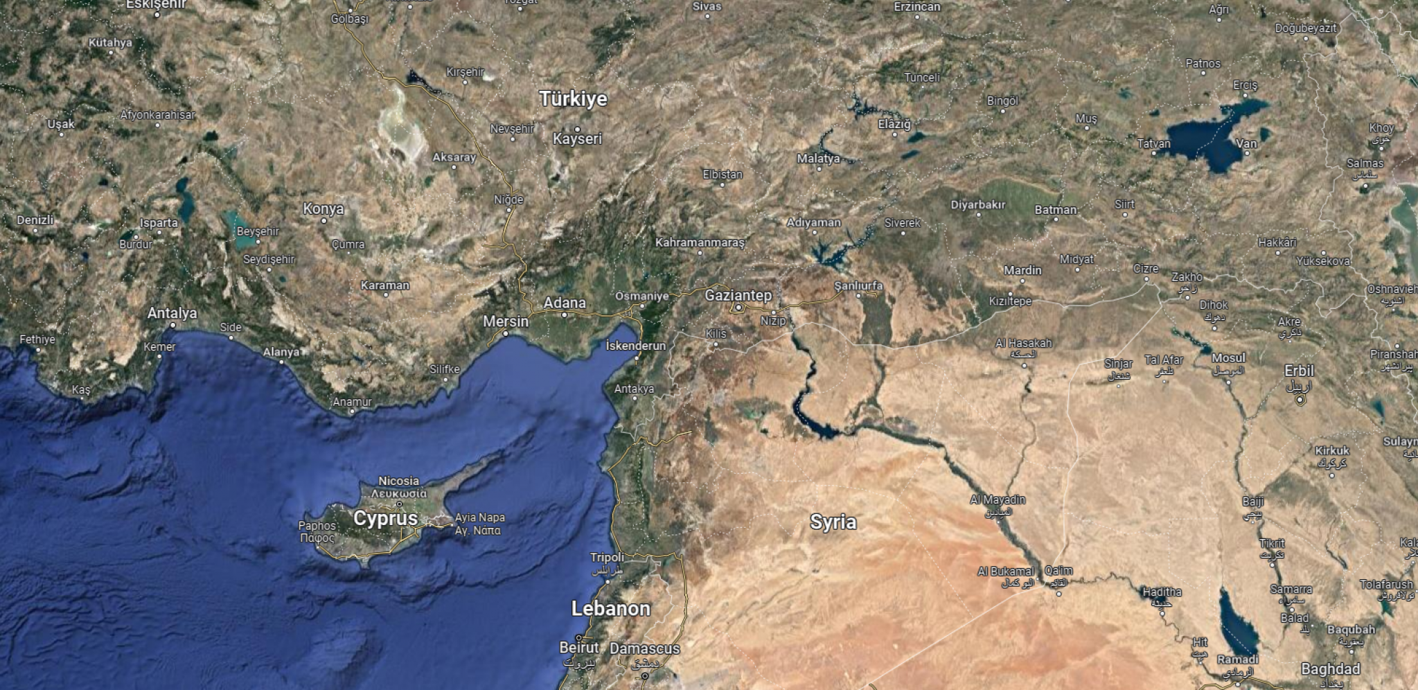 ŽESTOKA RAZARANJA U TURSKOJ Zemljotres oštetio luku i aerodrom