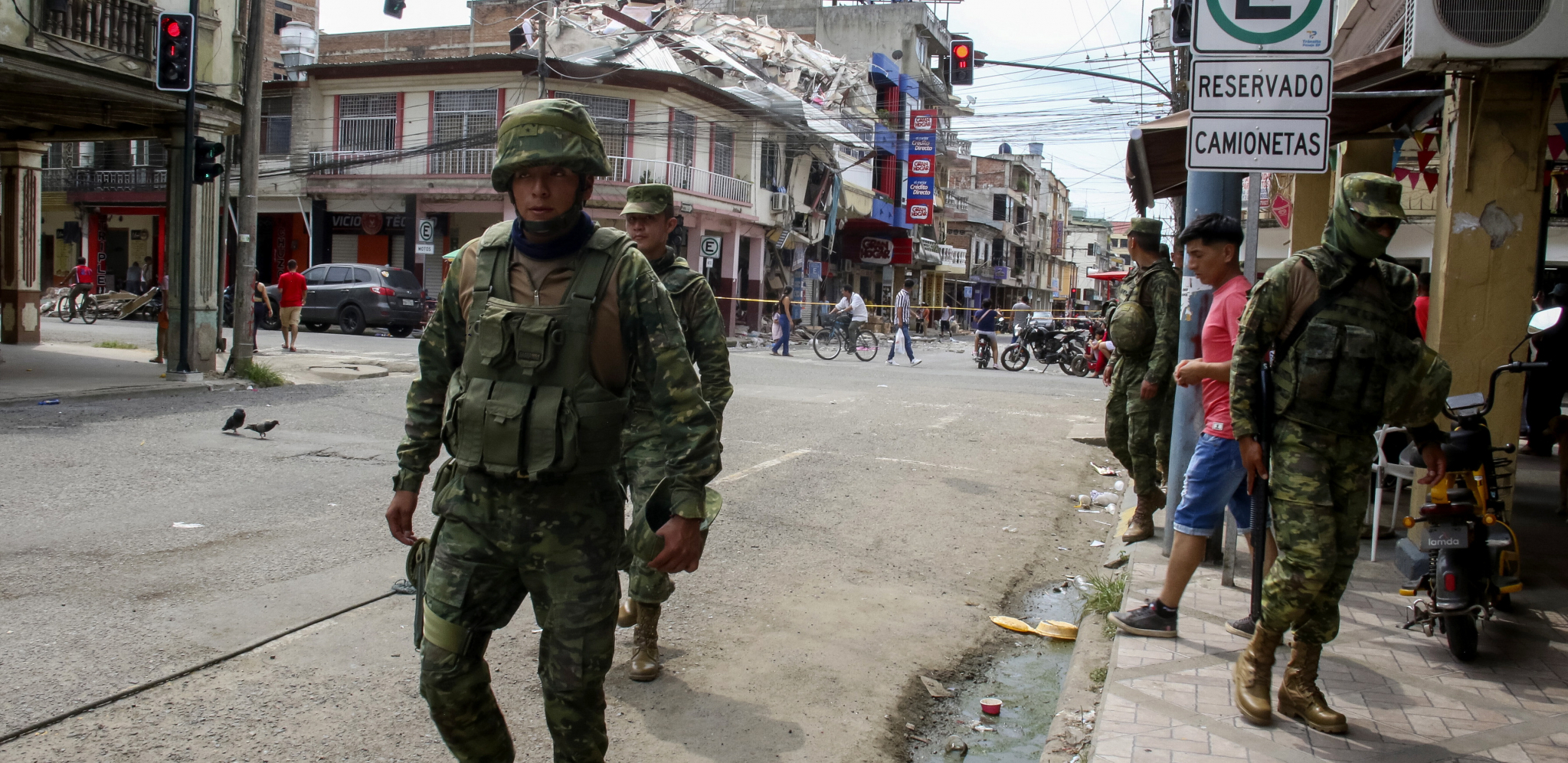 POVREĐEN JEDAN NOVINAR Dve televizijske stanice U Ekvadoru dobile pošiljke sa eksplozivom vojnog tipa