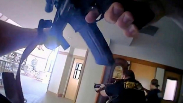 POLICIJA IZREŠETALA ŠKOLSKOG PUCAČA Objavljen uznemirujući snimak horora u Nešvilu (VIDEO)