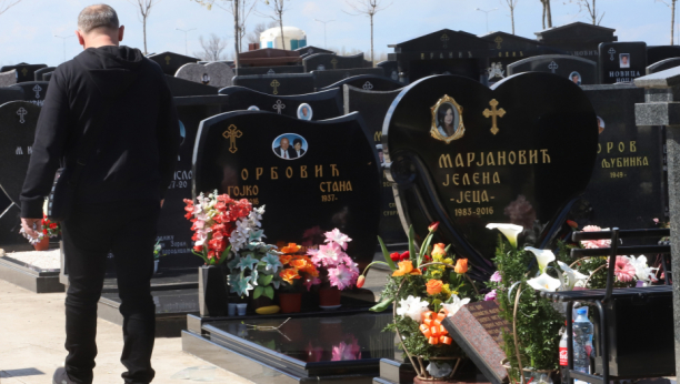 DA NE POVERUJEŠ Da li je moguće da je baš ovo napisano na grobu u Srbiji