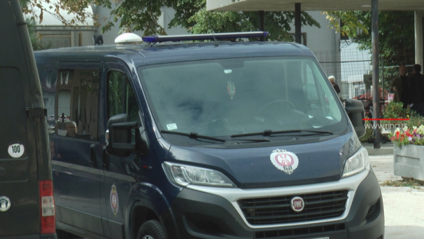 OTKRIVENA NELEGALNA KLADIONICA: Policija oduzela kompjutere i listiće kod Sremske Mitrovice