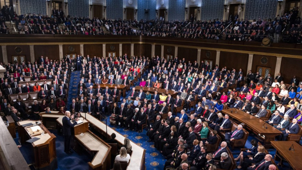 AMERIČKI KONGRES USVOJIO ZAKON O ZABRANI TIK TOKA Na potezu Senat
