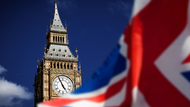 SRBI LAKŠE U VELIKU BRITANIJU? Pokrenuta peticija za bezvizni režim sa Velikom Britanijom