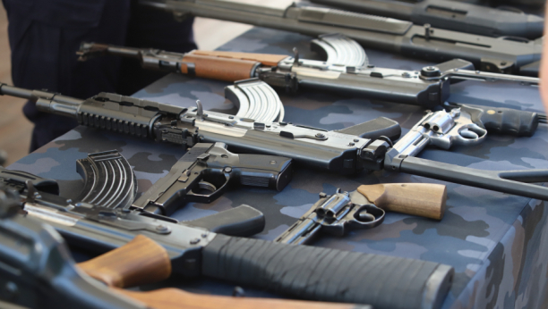 U Srbiji 188.223 osoba ima dozvolu za držanje oružja za ličnu bezbednost