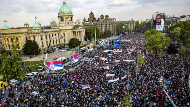 SRBIJA JE TADA POKAZALA PRAVO LICE Pre četiri godine 150.000 ljudi je izašlo na ulicu, 26. maj je pravo vreme za mnogo više