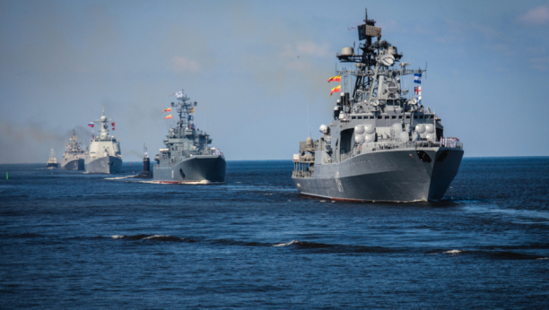 RUSKA SEVERNA FLOTA ISPLOVILA IZ LUKE Predvođena razaračem "Admiral Ušakov"