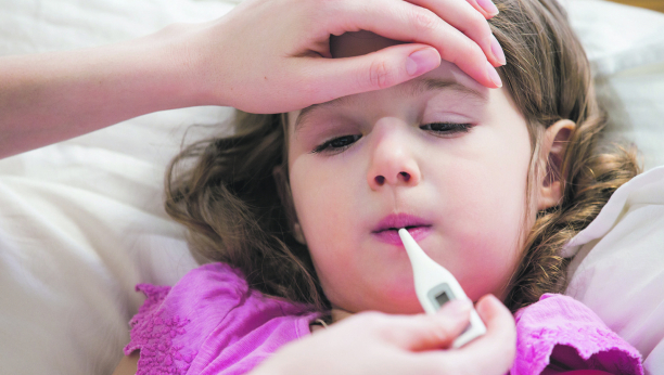 OPREZ Veoma zarazna bolest šaka, stopala i usta pogađa decu: Američki virus hara Srbijom