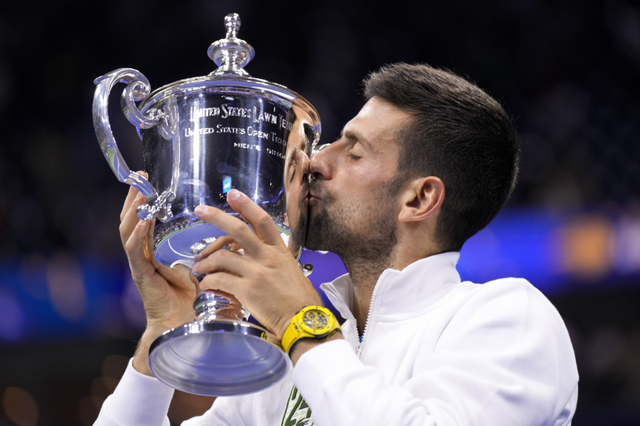 Novak sa trofejom US Opena