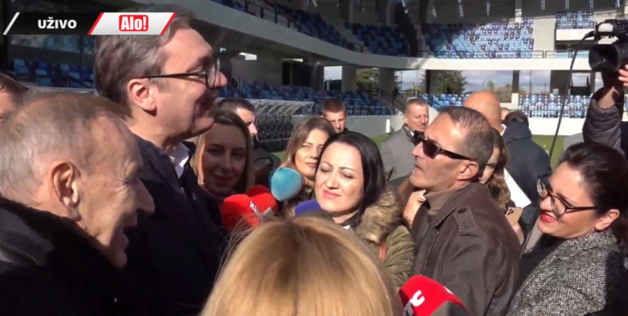 Vučić u poseti Loznici, obilazi stadion 