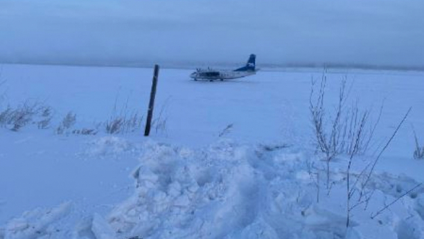 Avion sleteo na zaleđenu reku u Rusiji