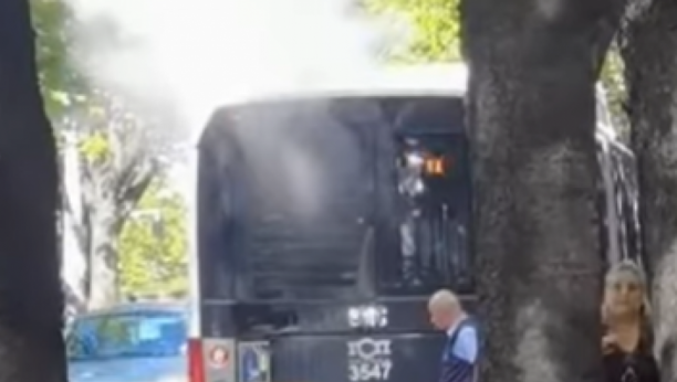 Zapalio se autobus 17