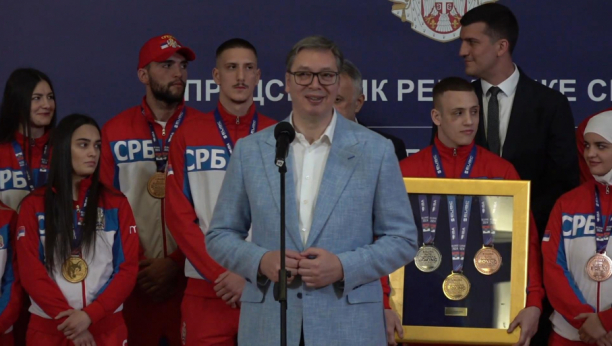 Predsednik Vučić dočekuje delegaciju bokserske reprezentacije Srbije