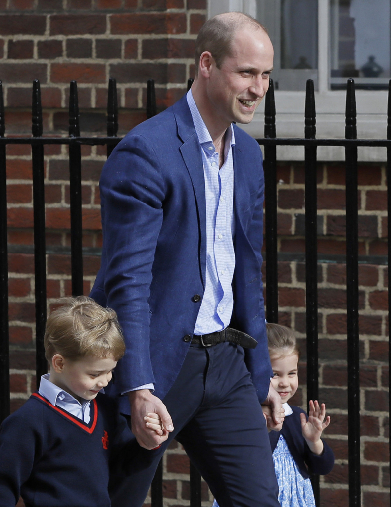 Princ Vilijam sa decom