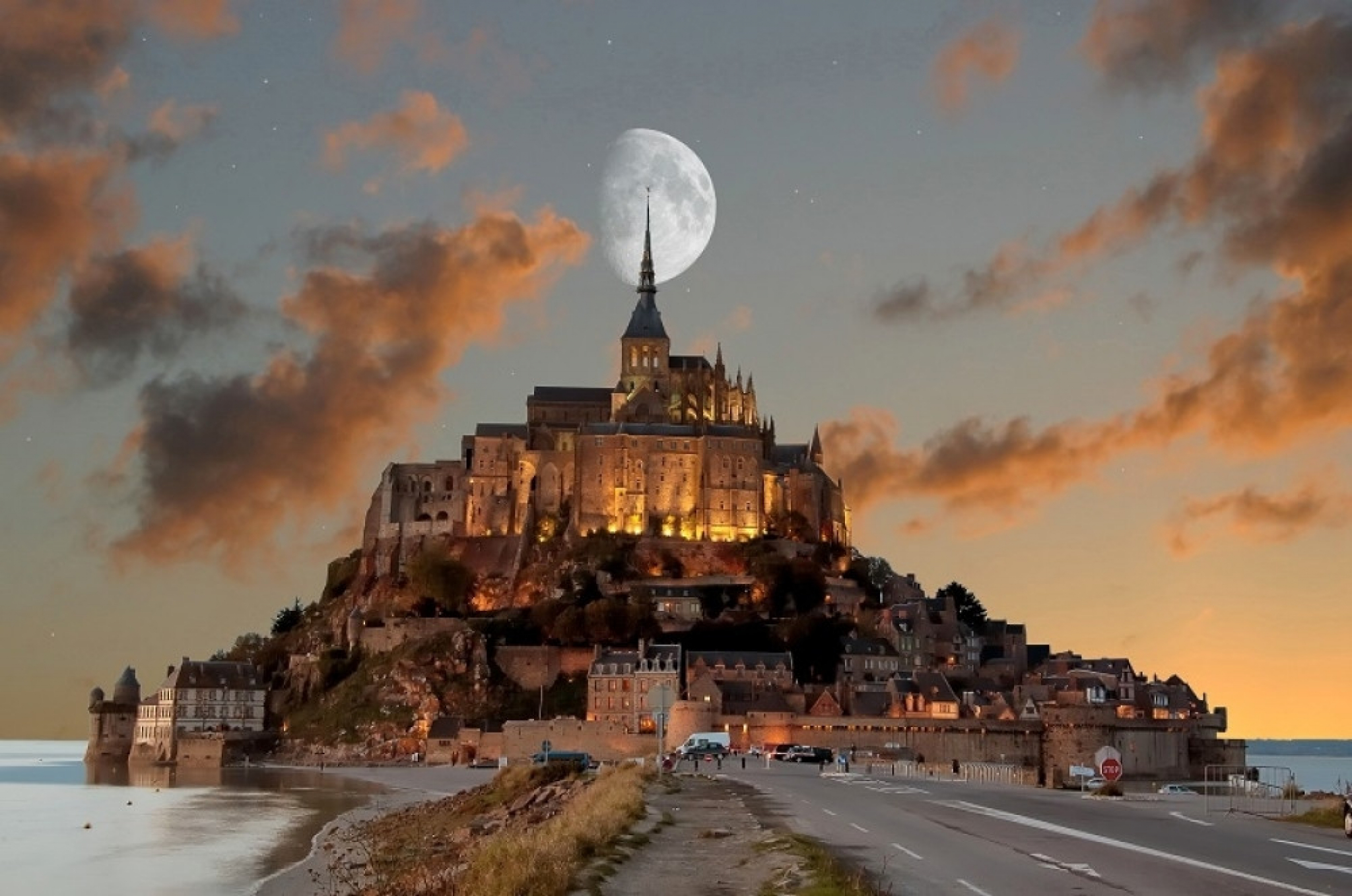 Mont Saint Michel, francuska, dvorac