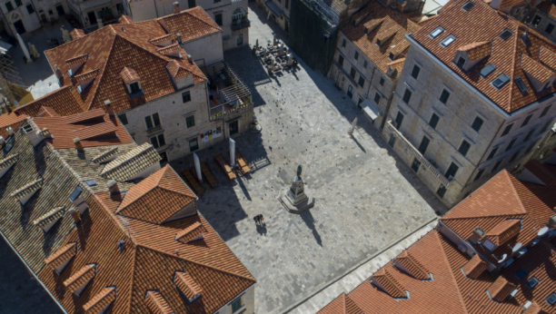 "POŠTUJMO GRAD" U Dubrovniku novčane kazne za nedolično odevene u Starom gradu