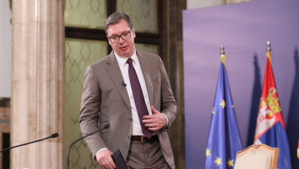 Predsednik Vučić dobija zlatnu plaketu za Najplemenitiji podvig godine