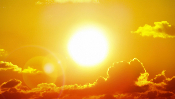 OPREZ! SUNČANICA I TOPLOTNI UDAR VREBAJU Talasi visokih, tropskih temperatura nepovoljno utiču na zdravlje, naročito starijih