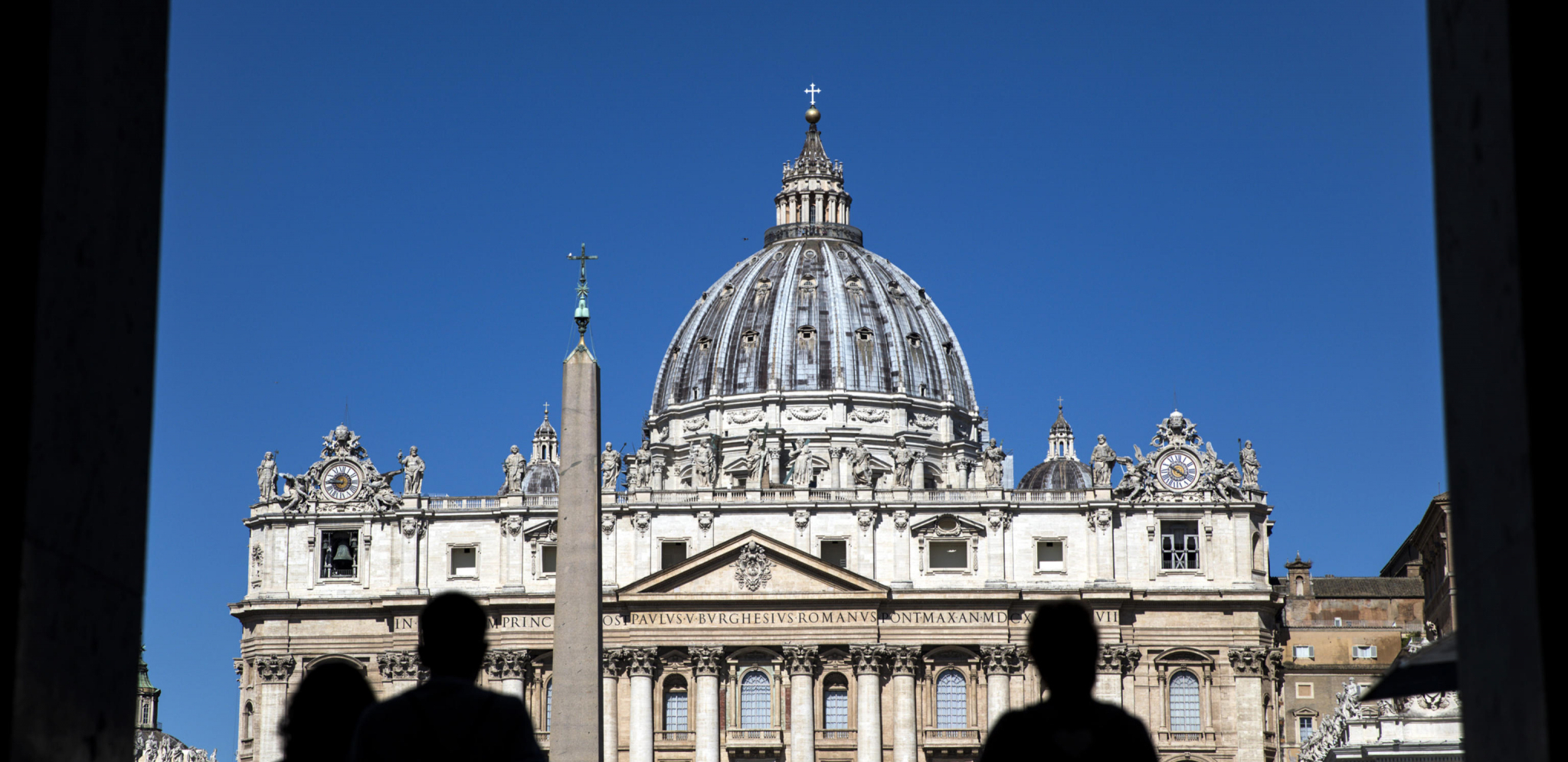 SEKS ŽURKA U DOBA KORONE Vatikan istražuje tvrdnje o "druženju" u katedrali za vreme lokdauna