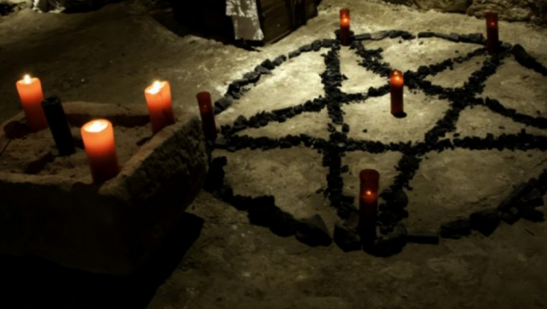 "CRNA RUŽA" HARA SRBIJOM Pripadnici ove sekte izvode satanističke rituale i piju krv