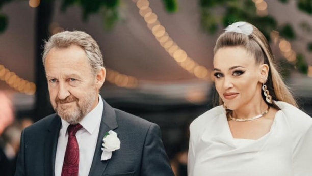 POJAVILE SE FOTOGRAFIJE SA VENČANJA Izetbegović na ćerkinoj svadbi, pogledajte kako je izgledala mlada (FOTO)