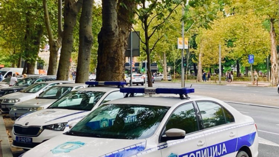 U GEPEKU PRONAĐENA ČETIRI PAKETA Policija zaustavila automobil kod Bubanj Potoka, a onda je usledilo hapšenje