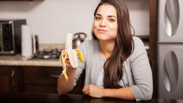 ENERGETSKA BOMBA Evo šta može da vam se desi ako jedete bananu na prazan stomak