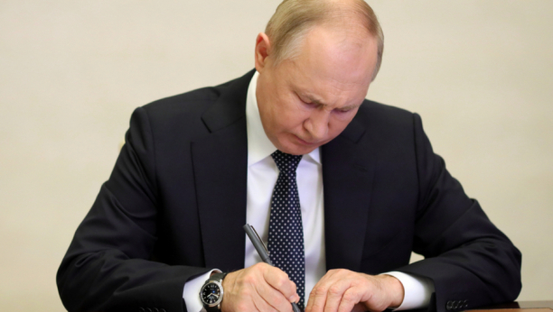 IZJAVA IZ KREMLJA Predsednik Putin se oseća dobro posle primljene buster doze