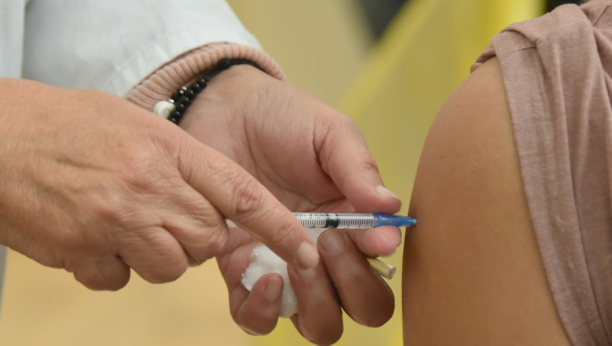 OMIKRON SE ŠIRI: Izrael najavio imunizaciju četvrtom dozom