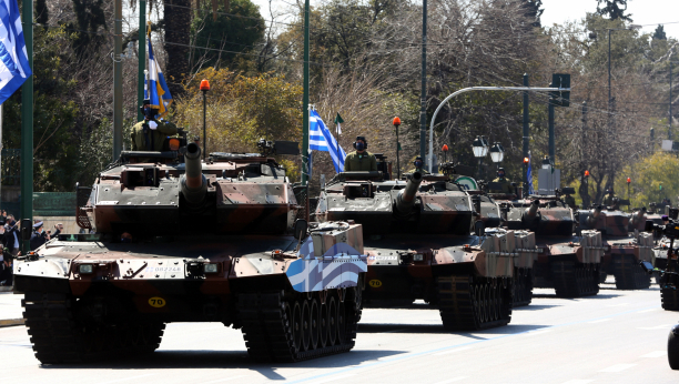 POBUNA U GRČKOJ "Naša oklopna vozila u Ukrajini gore kao baklje umesto da štite grčka ostrva"