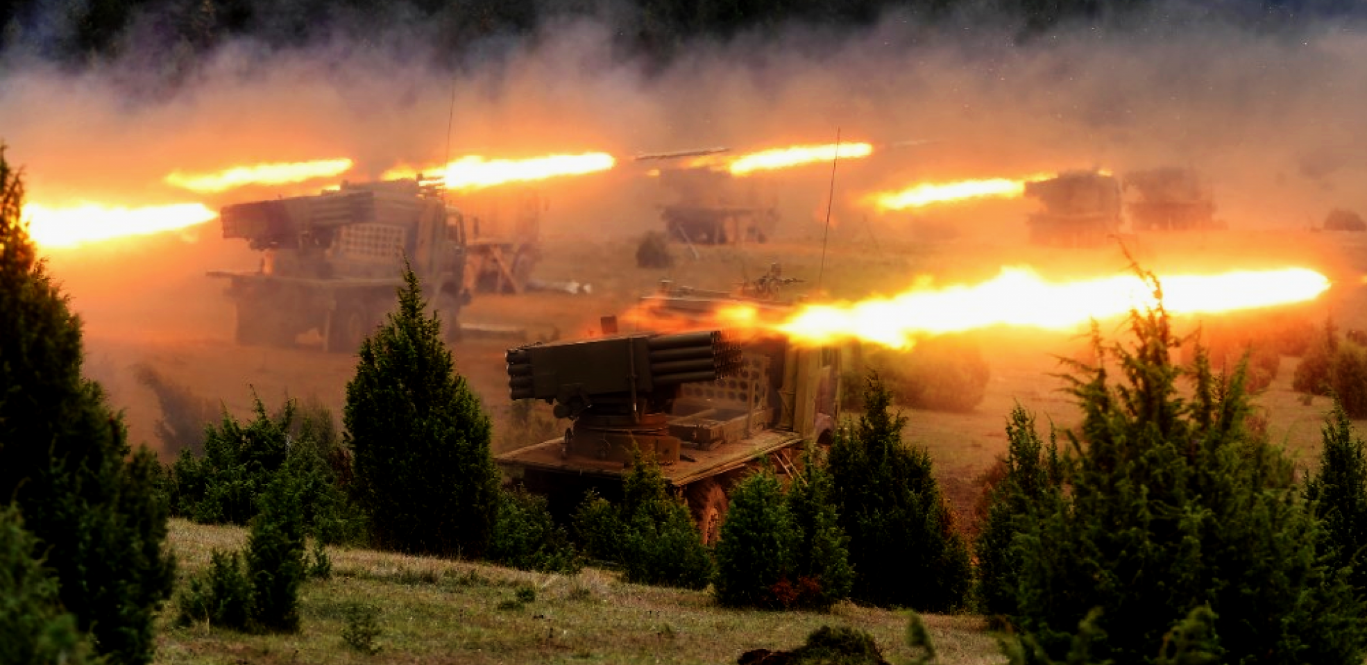 VOJSKA SRBIJE ZNAČAJNO UNAPREĐENA Počela obuka vojnika na digitalizovanom raketnom sistemu "oganj" (FOTO)