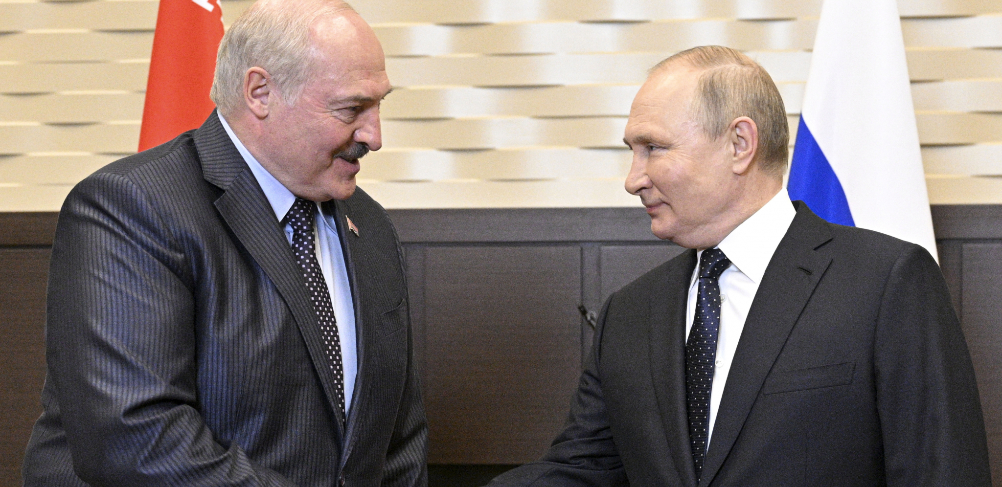SLEDI SASTANAK SA PUTINOM Lukašenko stigao u Rusiju