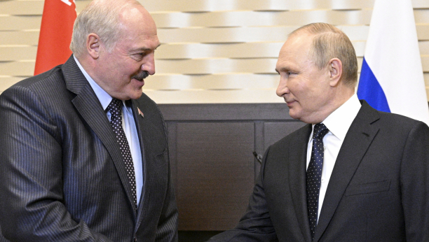 "TO JE STRAŠNO ORUŽJE, HVALA RUSIJI" Lukašenko: "Putin mi je dao nuklearne rakete"