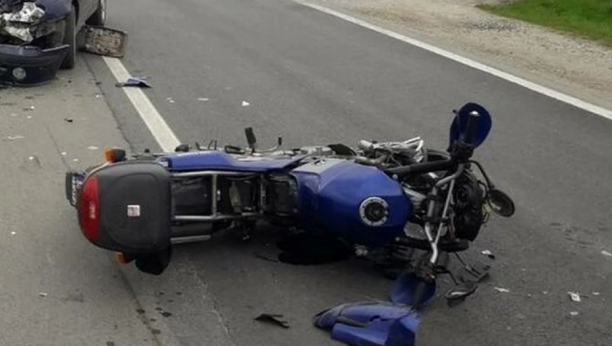POGINULE DVE OSOBE NA MOTORU Saobraćajna nesreća kod Požege u Hrvatskoj