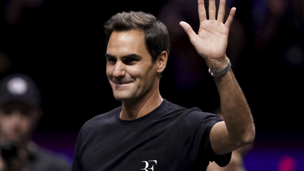 ŠMEKERSKI POTEZ RODŽERA Federer ušao u avion, a onda jednim potezom oduševio sve putnike (VIDEO)