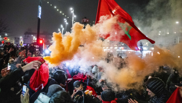 Policija ispalila suzavce tokom slavlja marokanskih navijača