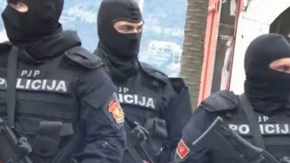 NALETELI NA POGREŠNOG KALUĐEROVIĆA Crnogorska policija tokom potrage za Nenom upala u stan rukometnom sudiji!