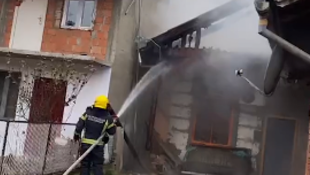 EPILOG EKSPLOZIJE PLINSKE BOCE U ZEMUNU Četvoro povređeno, jedan stan potpuno izgoreo, dva oštećena!