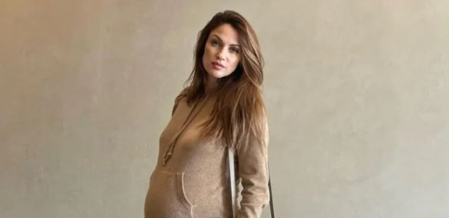RASPAMETILA Dva meseca nakon porođaja Rokvićeva supruga šokirala izgledom (FOTO)
