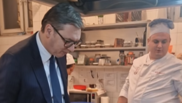 PRED SVEČANU VEČERU SA PREDSEDNICOM GRČKE Predsednik Vučić objavio zanimljiv snimak (VIDEO)