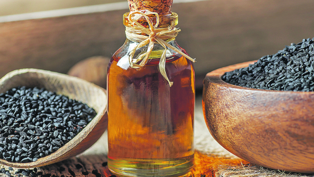DAJEMO VAM RECEPT Napravite ulje crnog kima koje leči alergije i jača imunitet