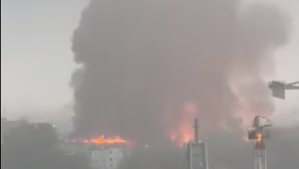 JEZIV POŽAR U HAMBURGU, ČUJU SE DETONACIJE Oblak dima pun hemikalija kreće se prema centru grada (VIDEO)