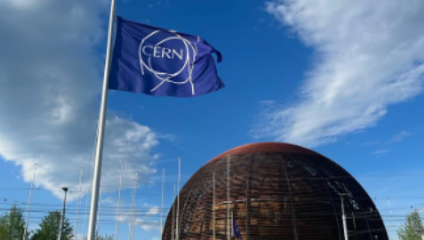 ZASTAVE NA POLA KOPLJA CERN odao počast stradalim žrtvama