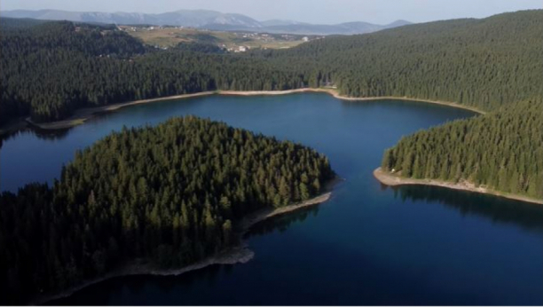 crno jezero iz drona