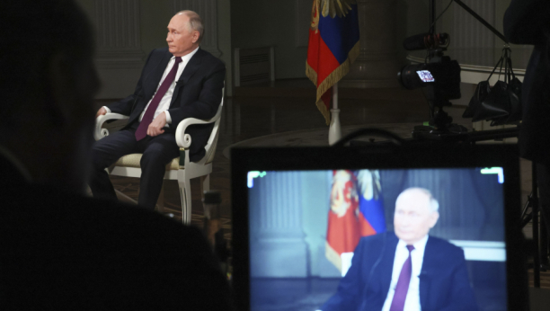 Intervju Takera Karlsona sa Putinom